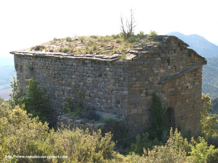 VISTA NOROESTE. PROBABLE ARRANQUE DE TORRE